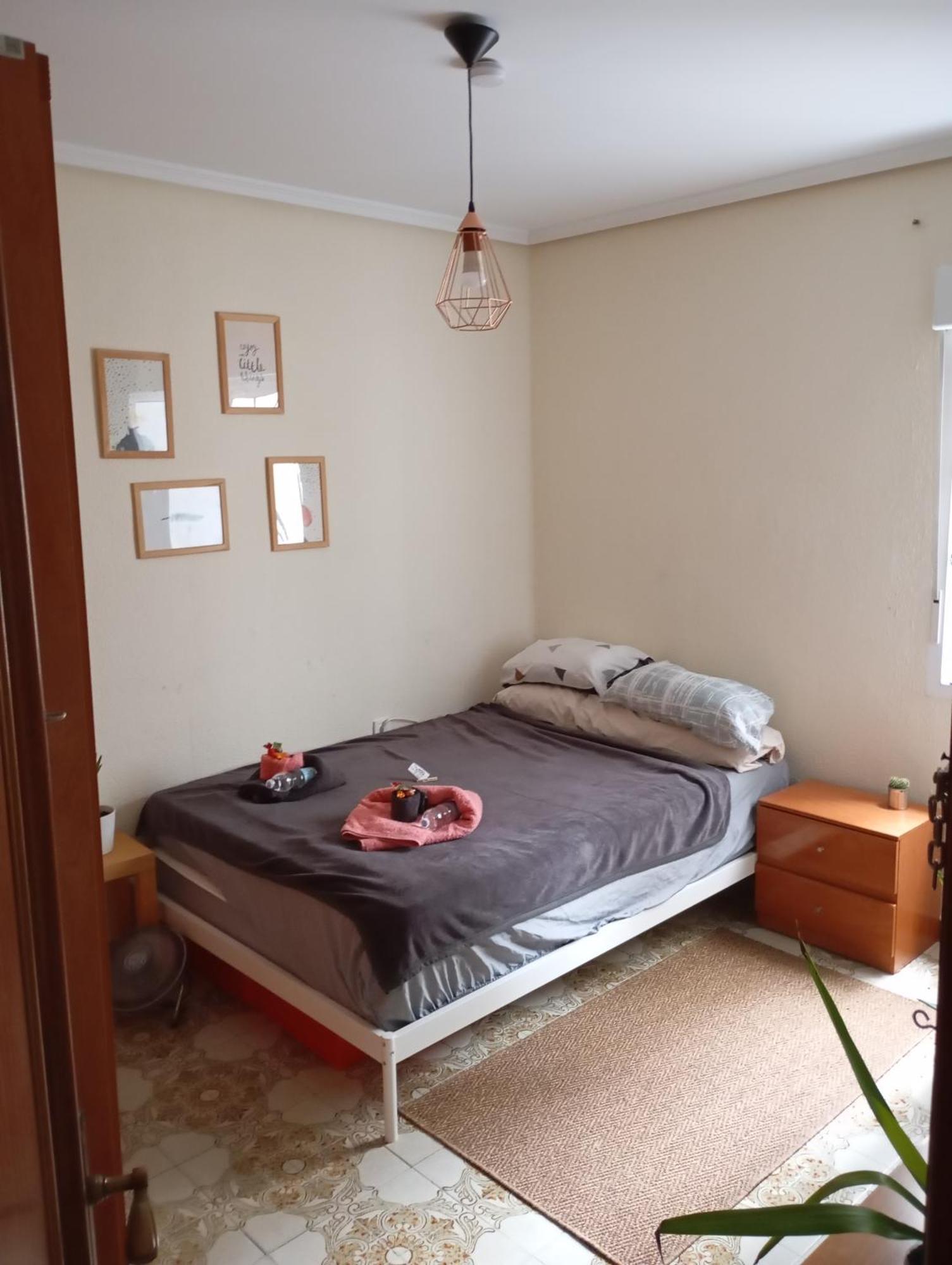 Grosses Modernes Zimmer "Silber" Fuer 2 Personen Und Katzenliebhaber Valencia Luaran gambar
